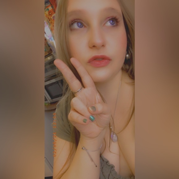 Hello! I’m Claire ✨ - Picture 5 of 8